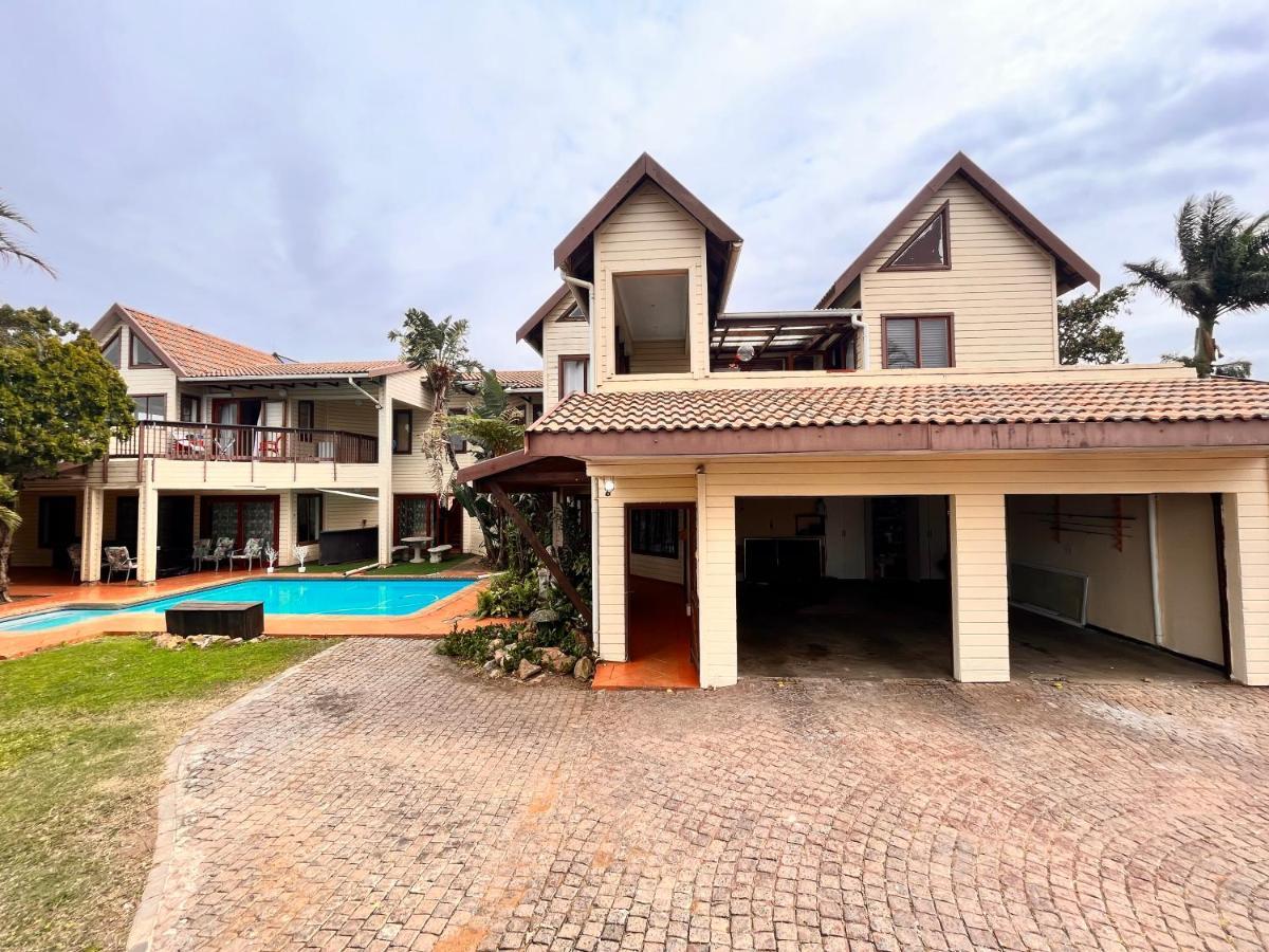 The Wood House Hotel Empangeni Buitenkant foto