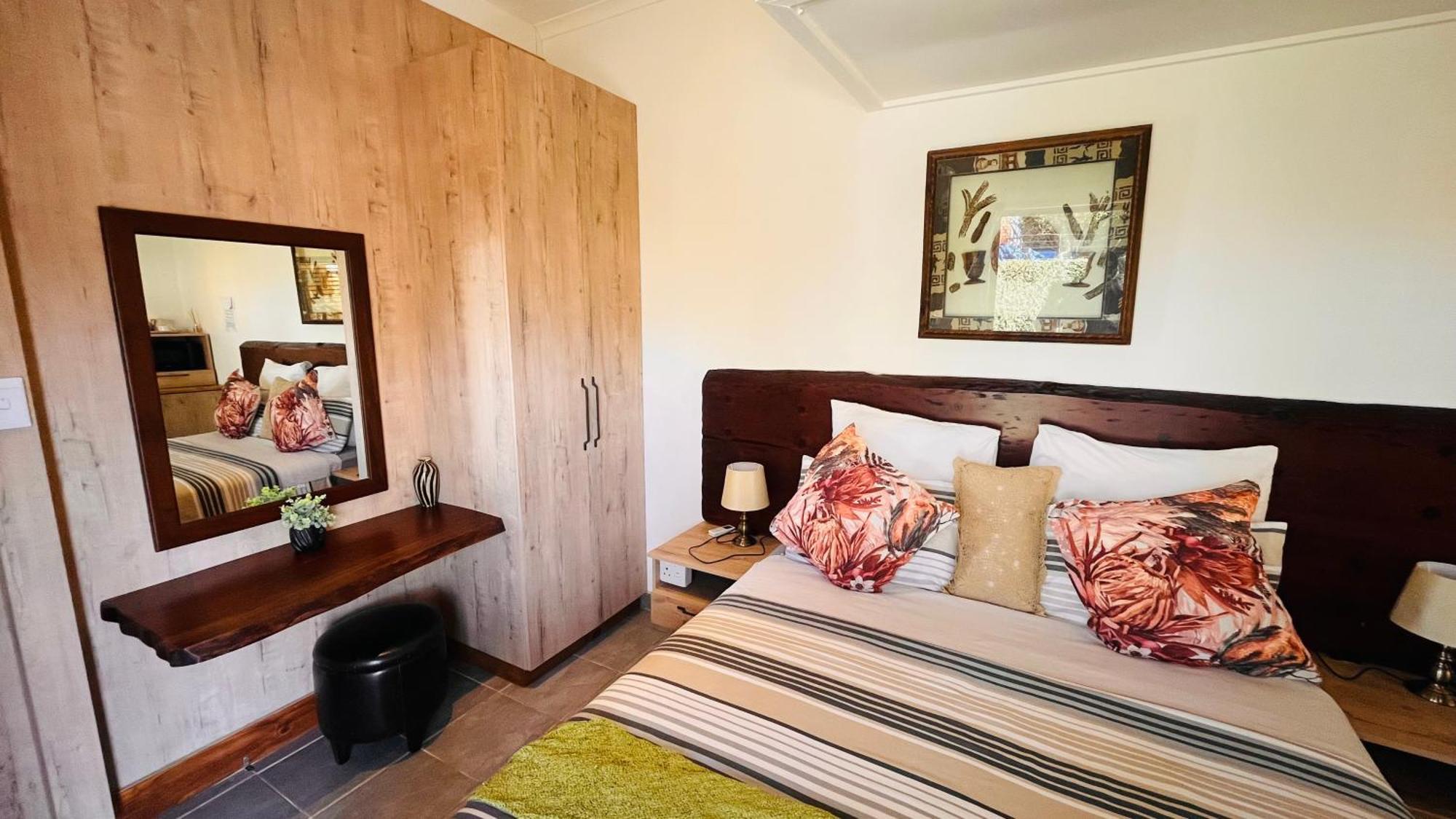 The Wood House Hotel Empangeni Buitenkant foto