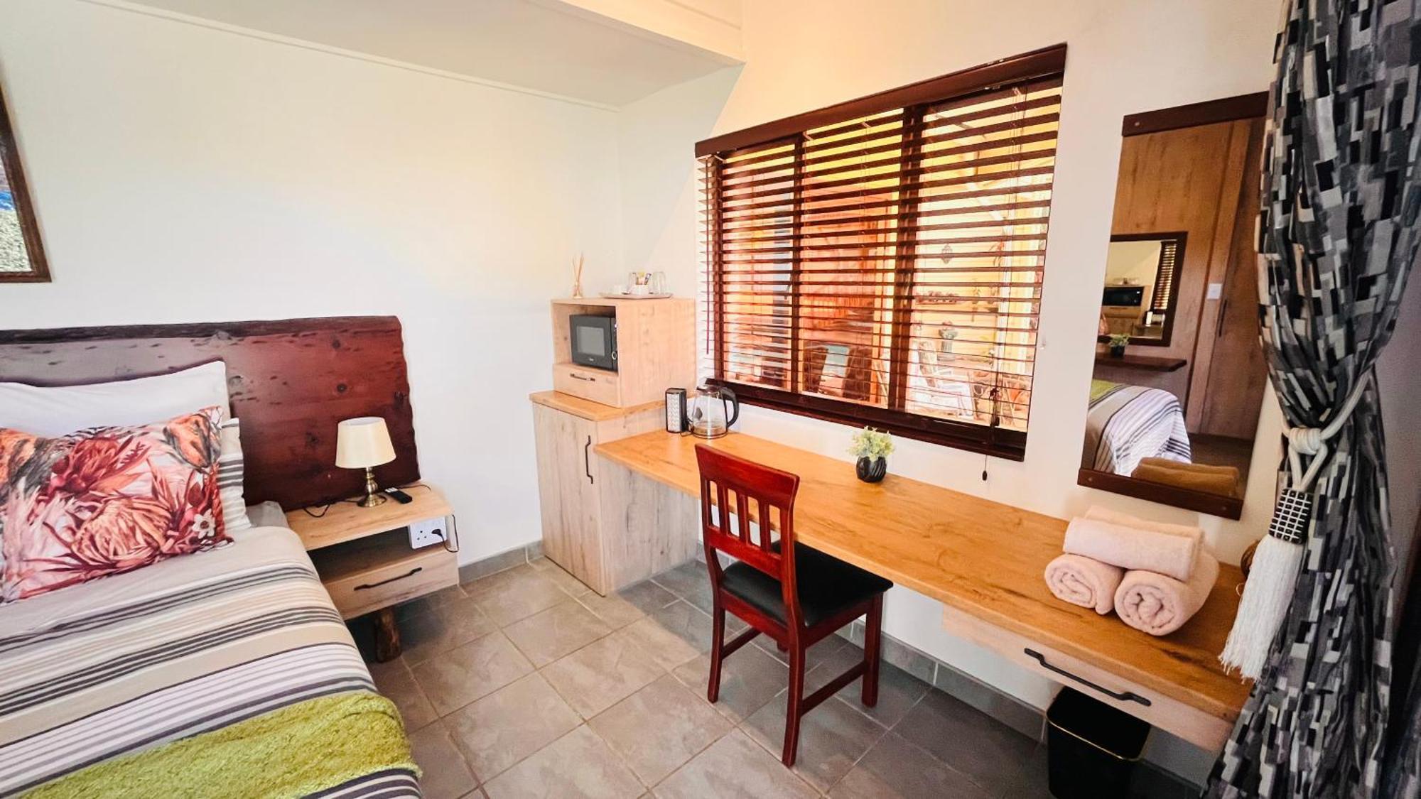 The Wood House Hotel Empangeni Buitenkant foto