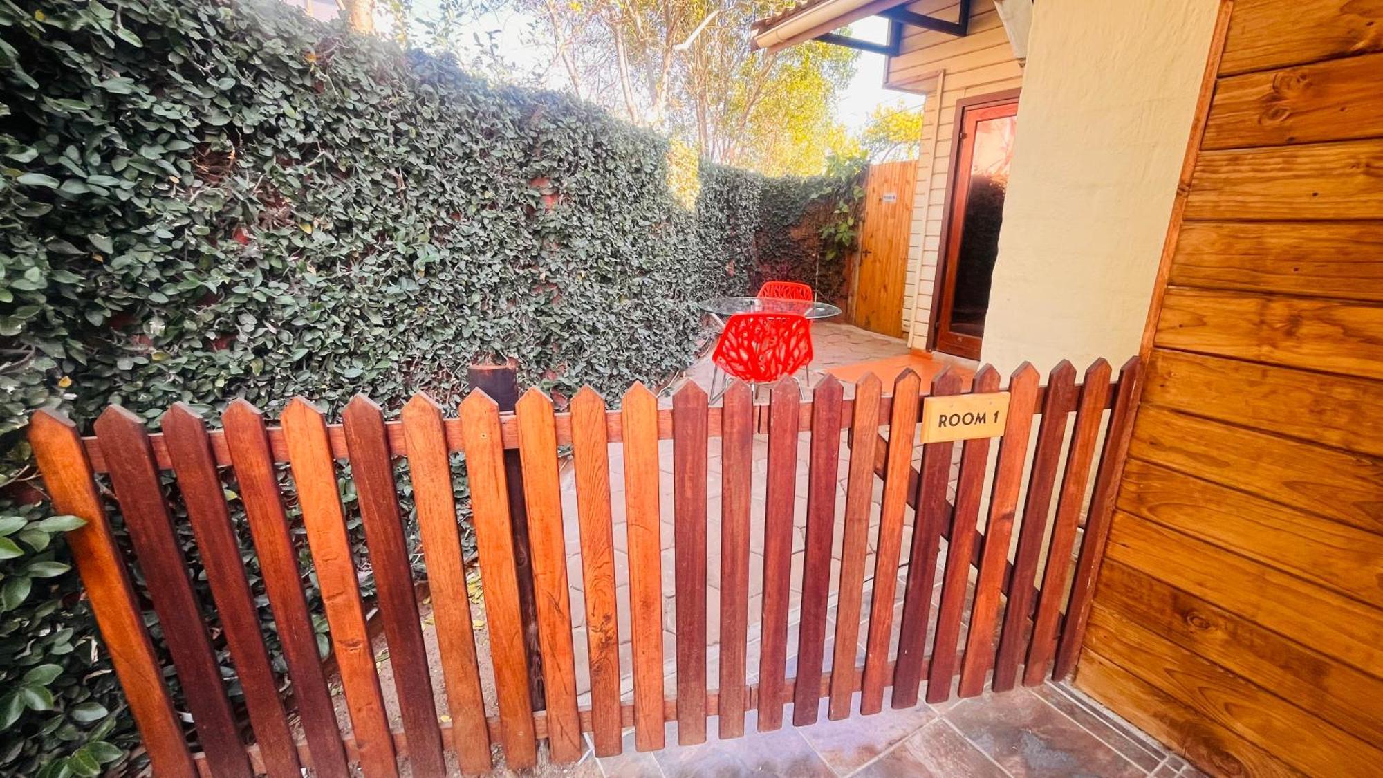 The Wood House Hotel Empangeni Buitenkant foto