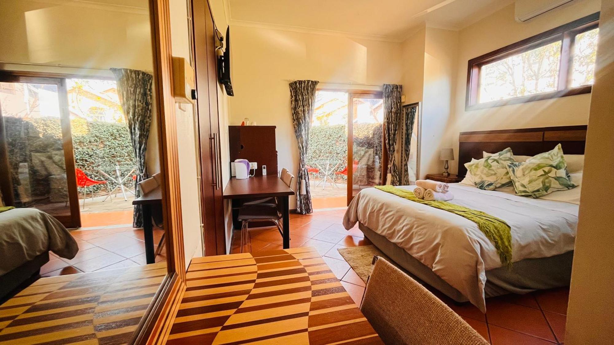 The Wood House Hotel Empangeni Buitenkant foto