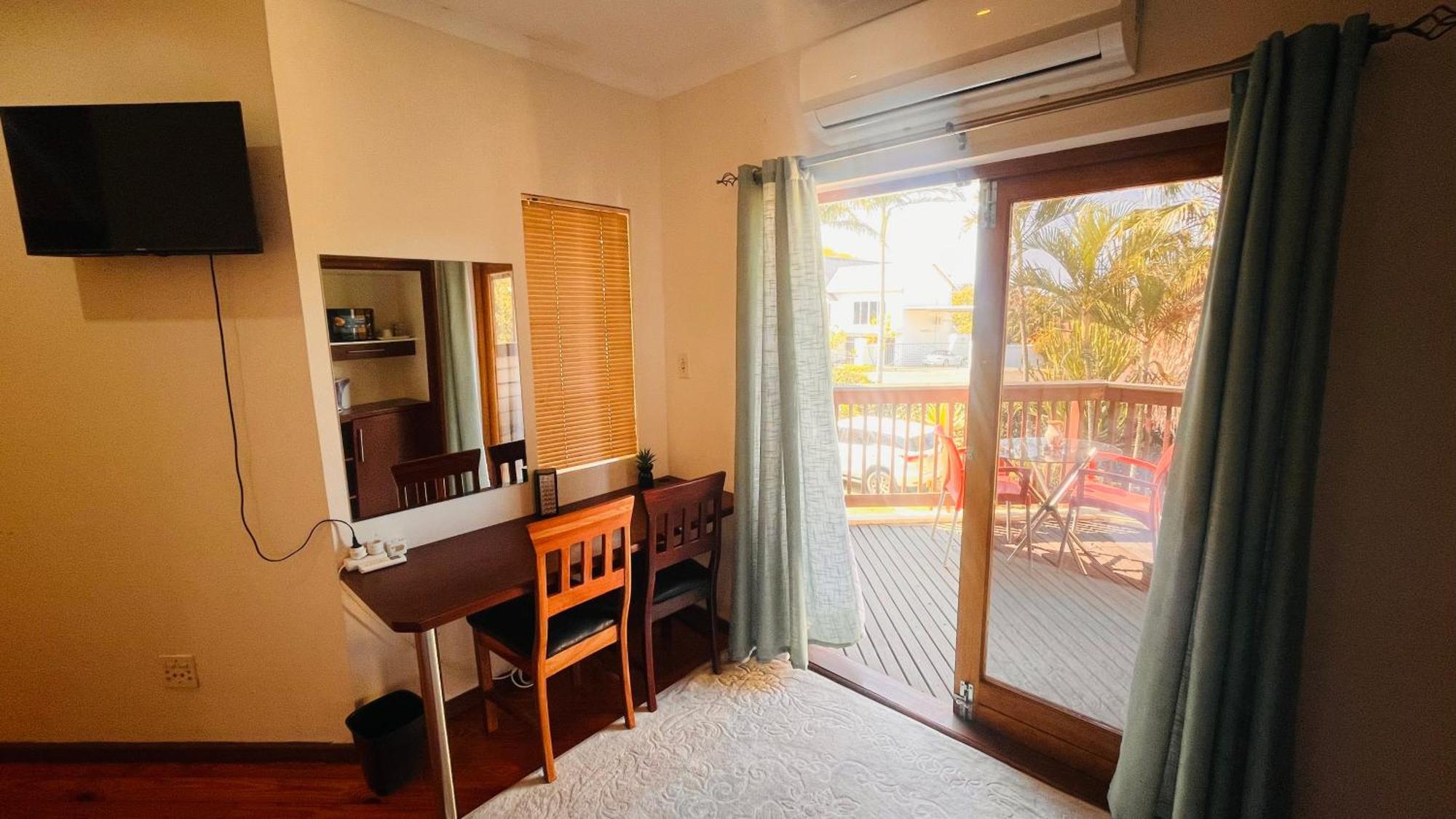 The Wood House Hotel Empangeni Buitenkant foto