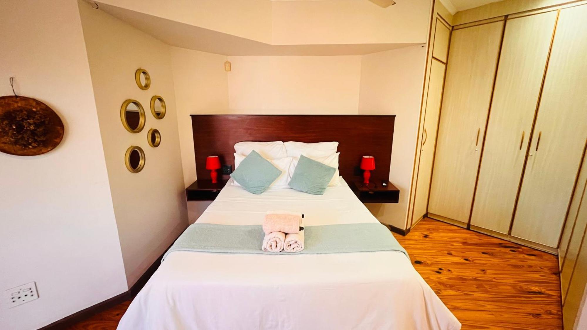 The Wood House Hotel Empangeni Buitenkant foto